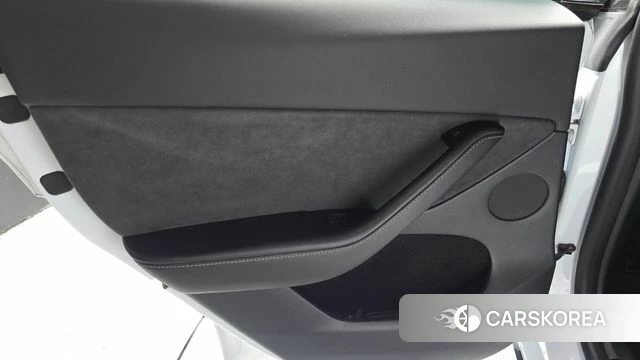 Tesla Model Y id 4635383 из Кореи 17