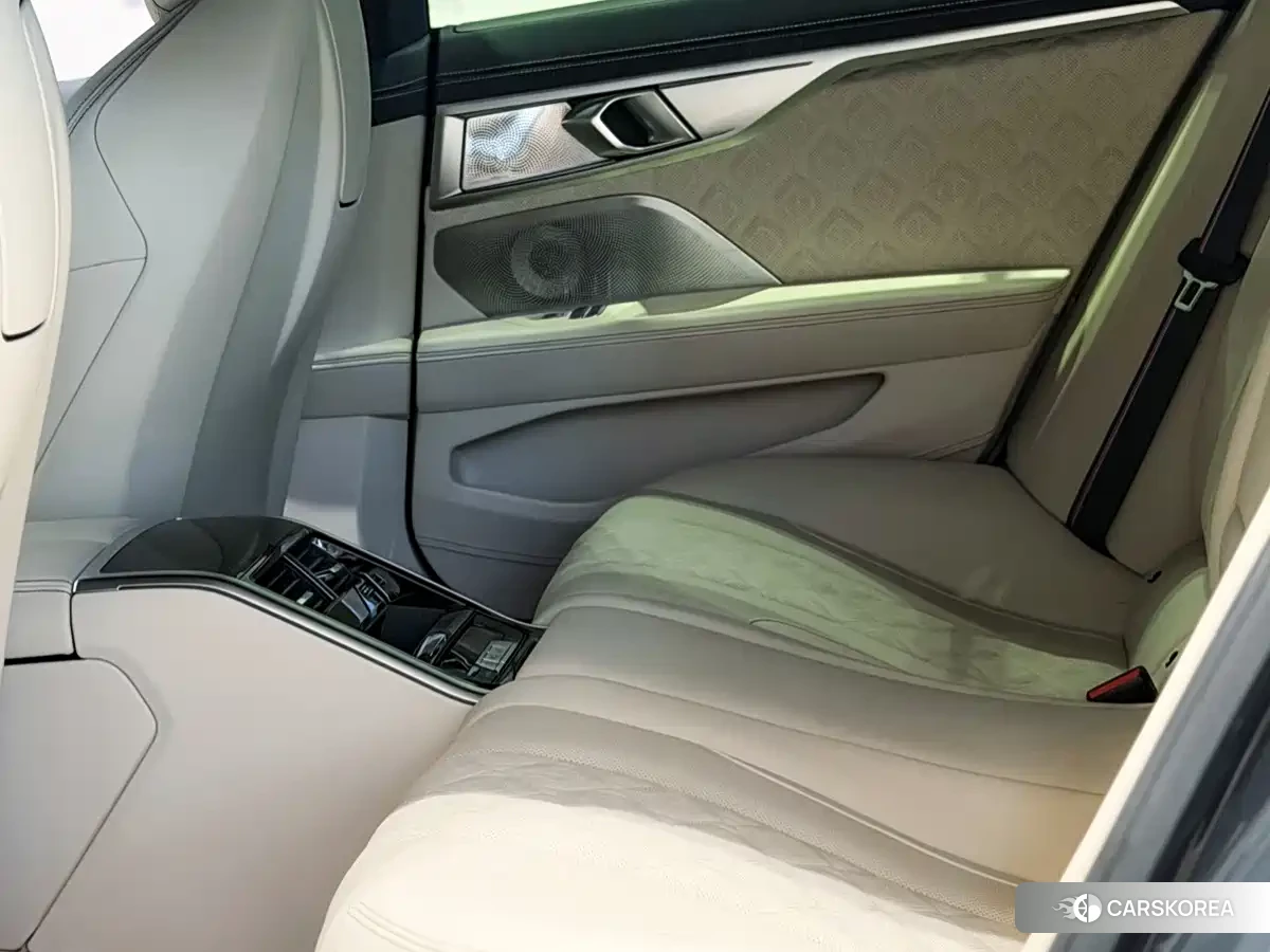 BMW M8 id 4655130 из Китая 18