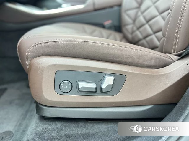 BMW X5 id 3857704 из Китая 17