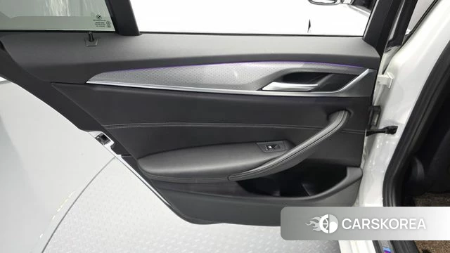 BMW 5 Series (G30) id 4850131 из Кореи 17