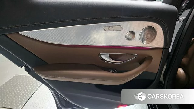 Mercedes-Benz E-Class W213 id 4283421 из Кореи 17