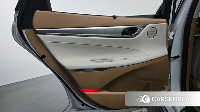 Hyundai The New Grandeur IG Hybrid id 4746147 из Кореи 17