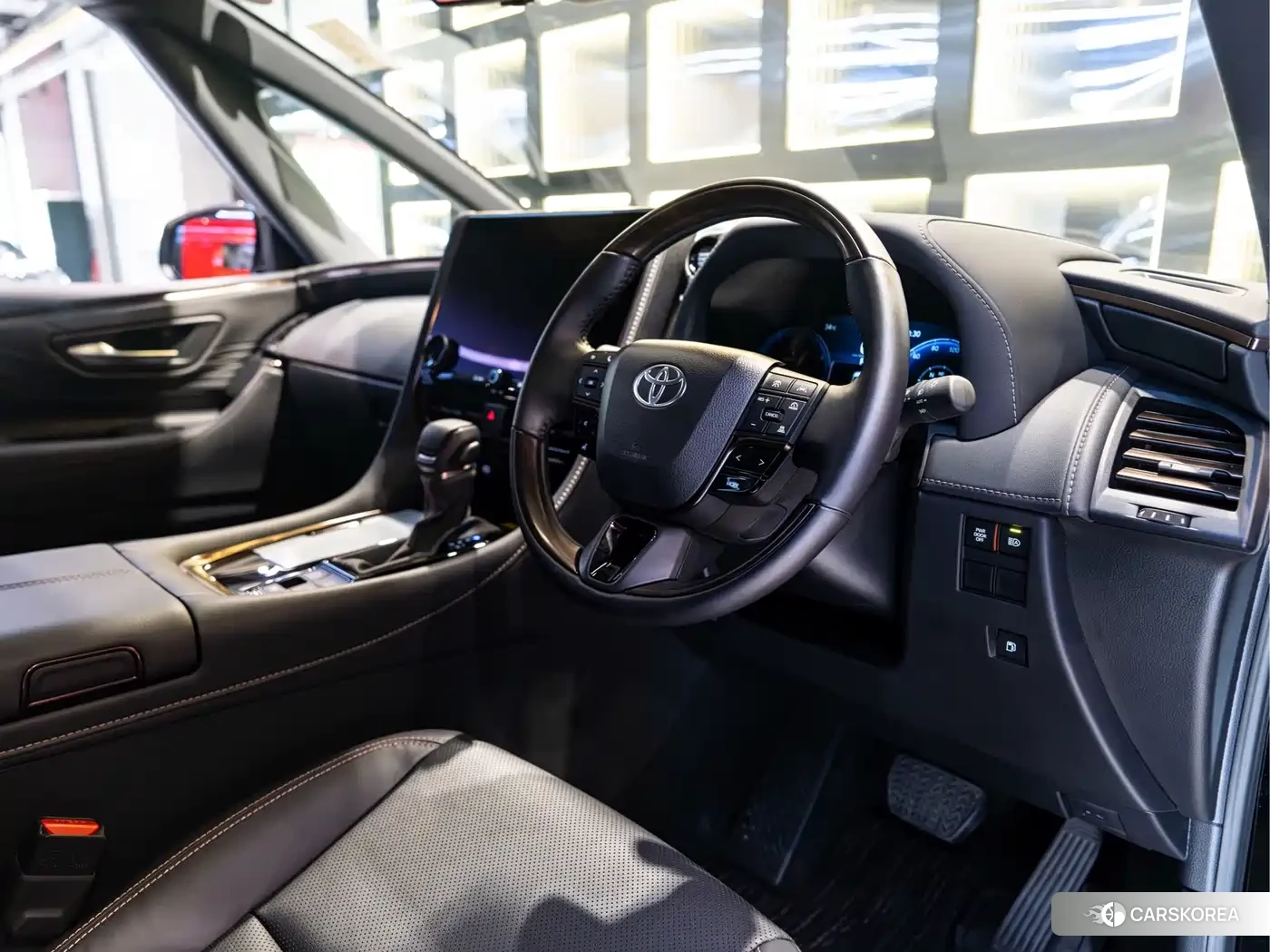 Toyota Elfa id 4679868 из Китая 17