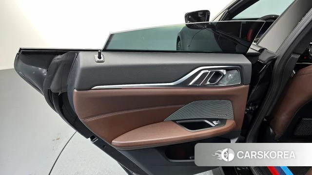 BMW i4 id 4692449 из Кореи 17