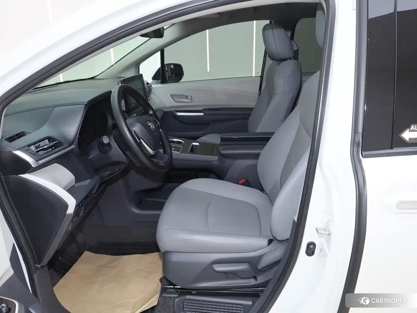 Toyota Granvia id 4629483 из Китая 17