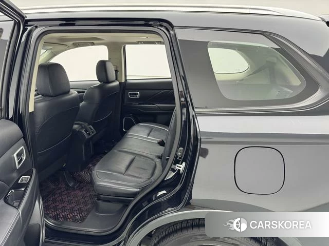 Mitsubishi  Outlander id 4253610 из Китая 17