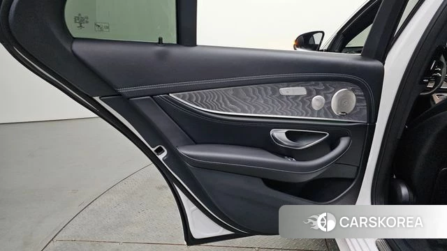 Mercedes-Benz E-Class W213 id 4618958 из Кореи 17
