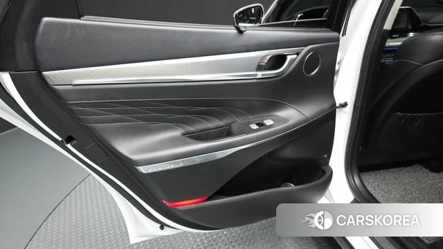 Hyundai The New Grandeur IG Hybrid id 4362250 из Кореи 17