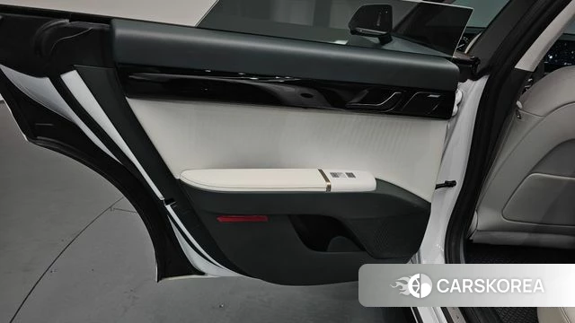 Hyundai Grandeur Hybrid (GN7) id 4422096 из Кореи 17