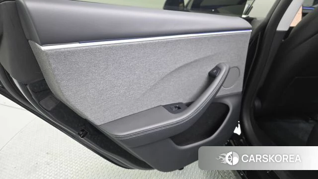 Tesla Model 3 id 4560534 из Кореи 17