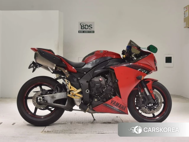 Проданный Yamaha YZF-R1 2017 из Японии