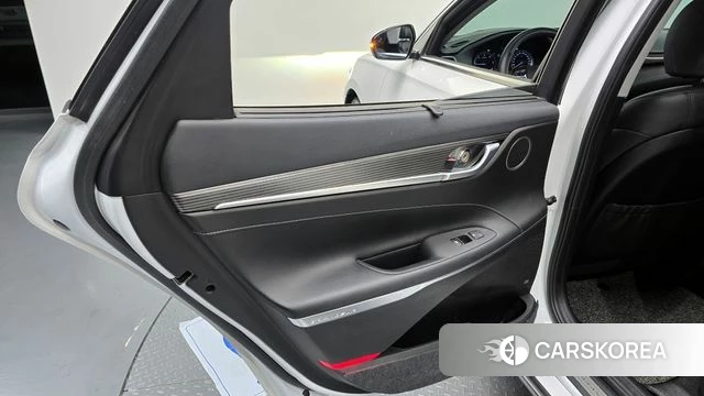 Hyundai Grandeur IG id 4345610 из Кореи 17