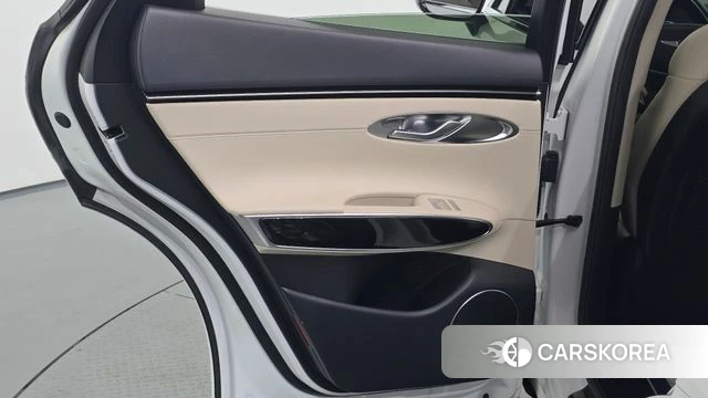 Genesis GV70 id 4784585 из Кореи 17