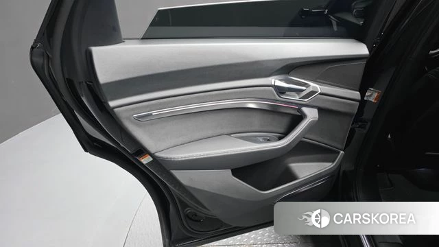 Audi e-Tron id 4463752 из Кореи 17