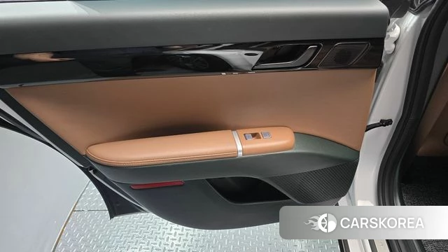 Hyundai Grandeur Hybrid (GN7) id 4613292 из Кореи 17