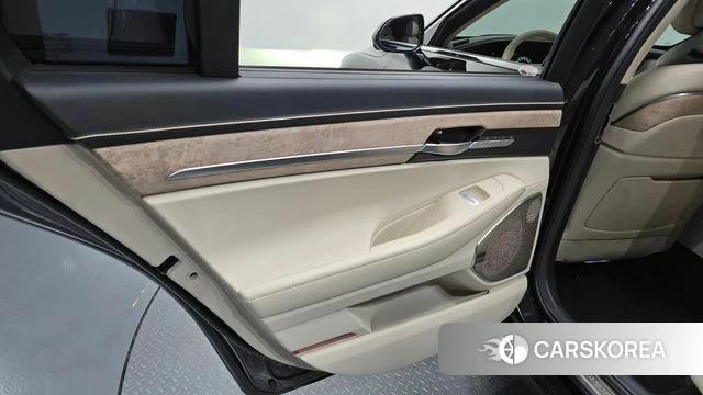 Genesis G90 id 4632418 из Кореи 17
