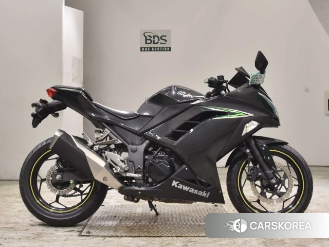 Проданный Kawasaki NINJA 250 2016 из Японии, фото 2