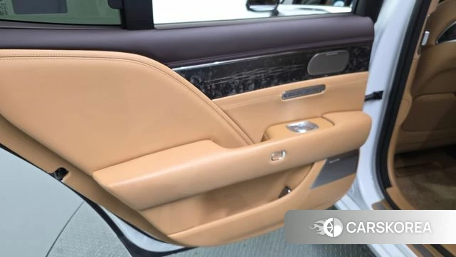 Genesis G90 (RS4) id 4757407 из Кореи 17