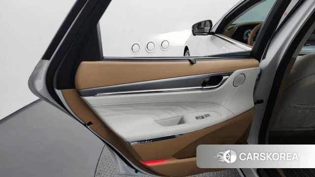 Hyundai The New Grandeur IG Hybrid id 4423993 из Кореи 17
