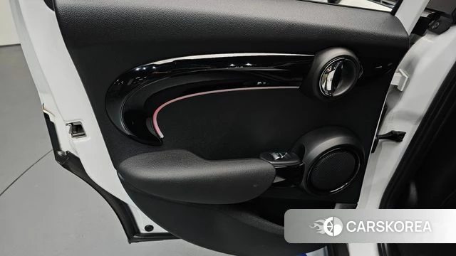 Mini Cooper id 4681905 из Кореи 17
