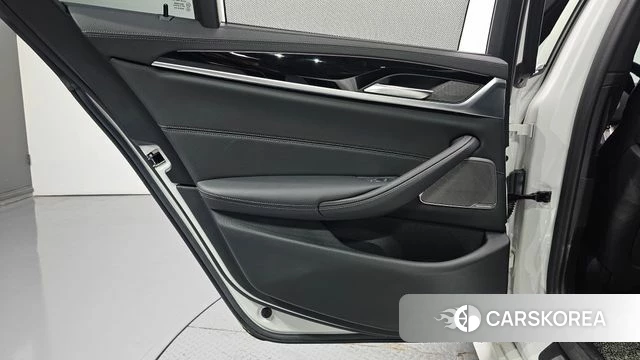 BMW 5 Series (G30) id 4726500 из Кореи 17