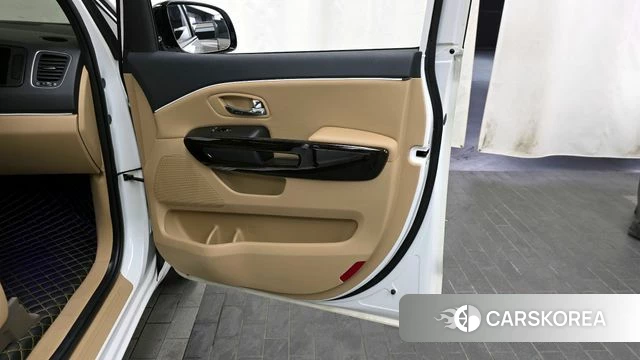 Kia The New Carnival id 4356663 из Кореи 17