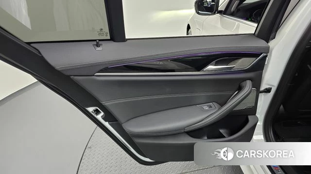 BMW 5 Series (G30) id 4283804 из Кореи 17