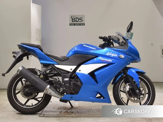 Проданный Kawasaki NINJA 250R 2010 из Японии, фото 2