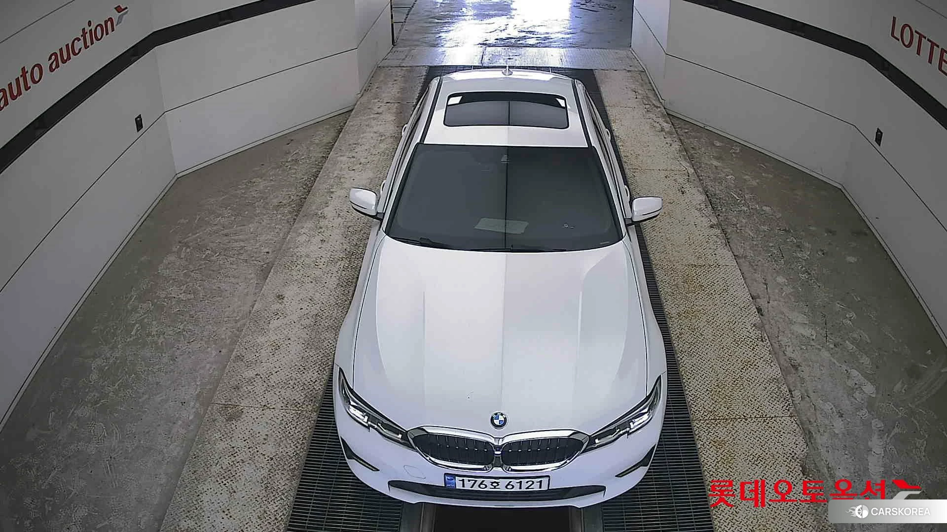 BMW  320i id 4296951 из Кореи 17