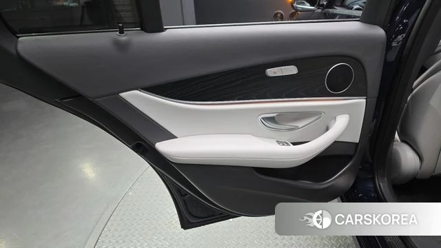 Mercedes-Benz E-Class W213 id 4223819 из Кореи 17