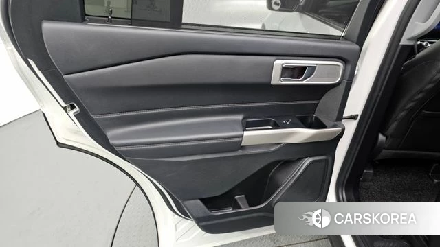 Ford Explorer 6th Generation id 4480621 из Кореи 17