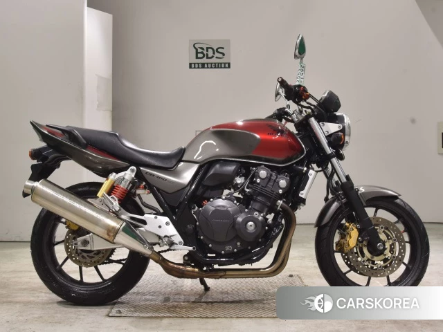 Проданный Honda CB400SF 2017 из Японии, фото 2