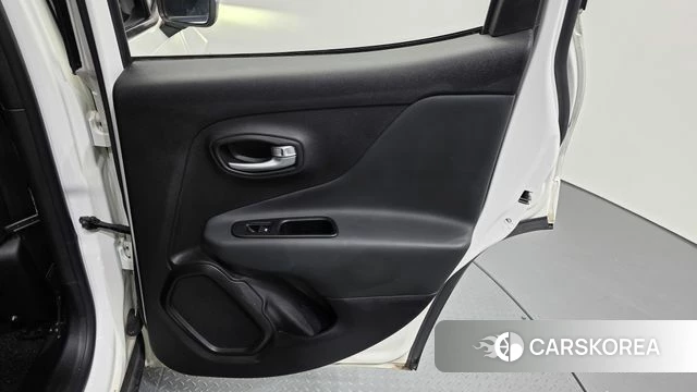 Jeep Renegade id 4284794 из Кореи 17