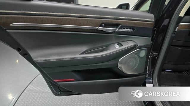 Genesis G90 id 4707707 из Кореи 17
