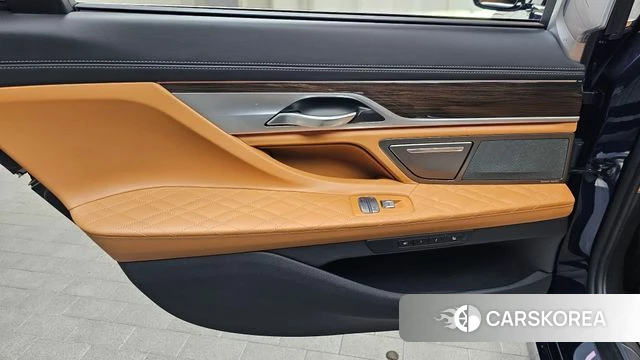 BMW 7 Series (G11) id 4610049 из Кореи 17
