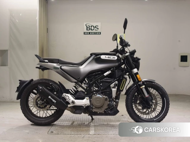 Проданный Husqvarna SVARTPILEN 401 2021 из Японии