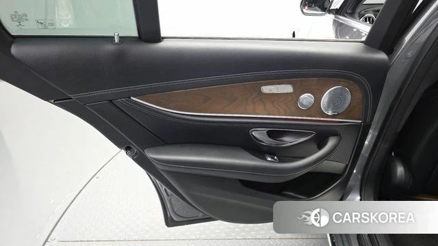 Mercedes-Benz E-Class W213 id 4780836 из Кореи 17