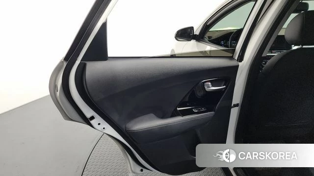 Kia The New Niro id 4250531 из Кореи 17