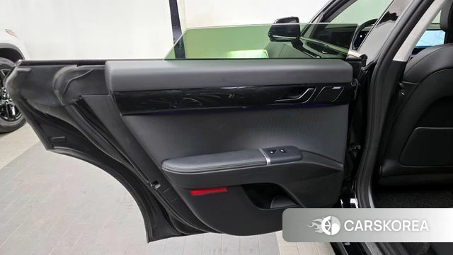 Hyundai Grandeur (GN7) id 4201698 из Кореи 17