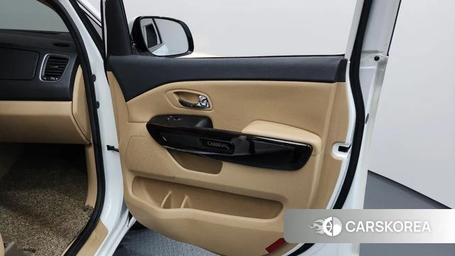 Kia The New Carnival id 4188541 из Кореи 17