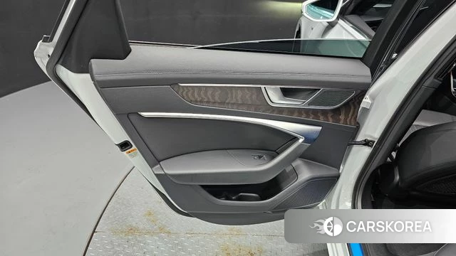 Audi A6 (C8) id 4444588 из Кореи 17