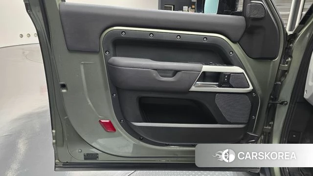 Land Rover Defender (L663) id 4848709 из Кореи 17