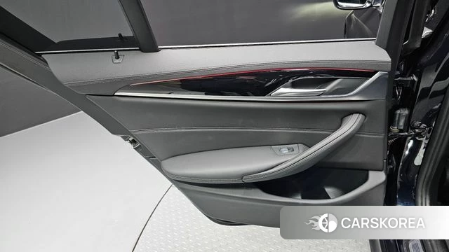 BMW 5 Series (G30) id 4793774 из Кореи 17