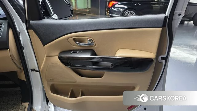 Kia The New Carnival id 4662608 из Кореи 17