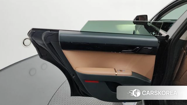 Hyundai Grandeur Hybrid (GN7) id 4640737 из Кореи 17