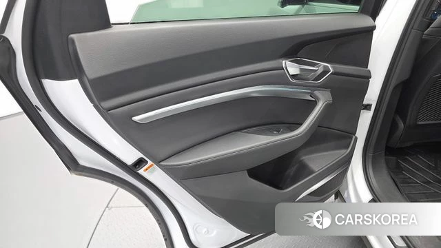 Audi e-Tron id 4585743 из Кореи 17