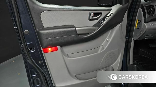 Hyundai The New Grand Starex id 4563208 из Кореи 17