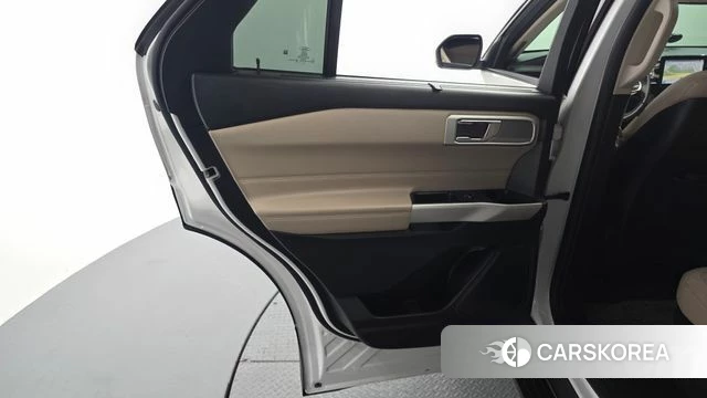Ford Explorer 6th Generation id 4586456 из Кореи 17