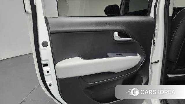 Kia The New Kia Ray EV id 4441845 из Кореи 17