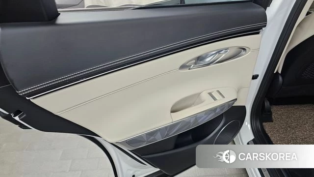 Genesis GV70 id 4186160 из Кореи 17